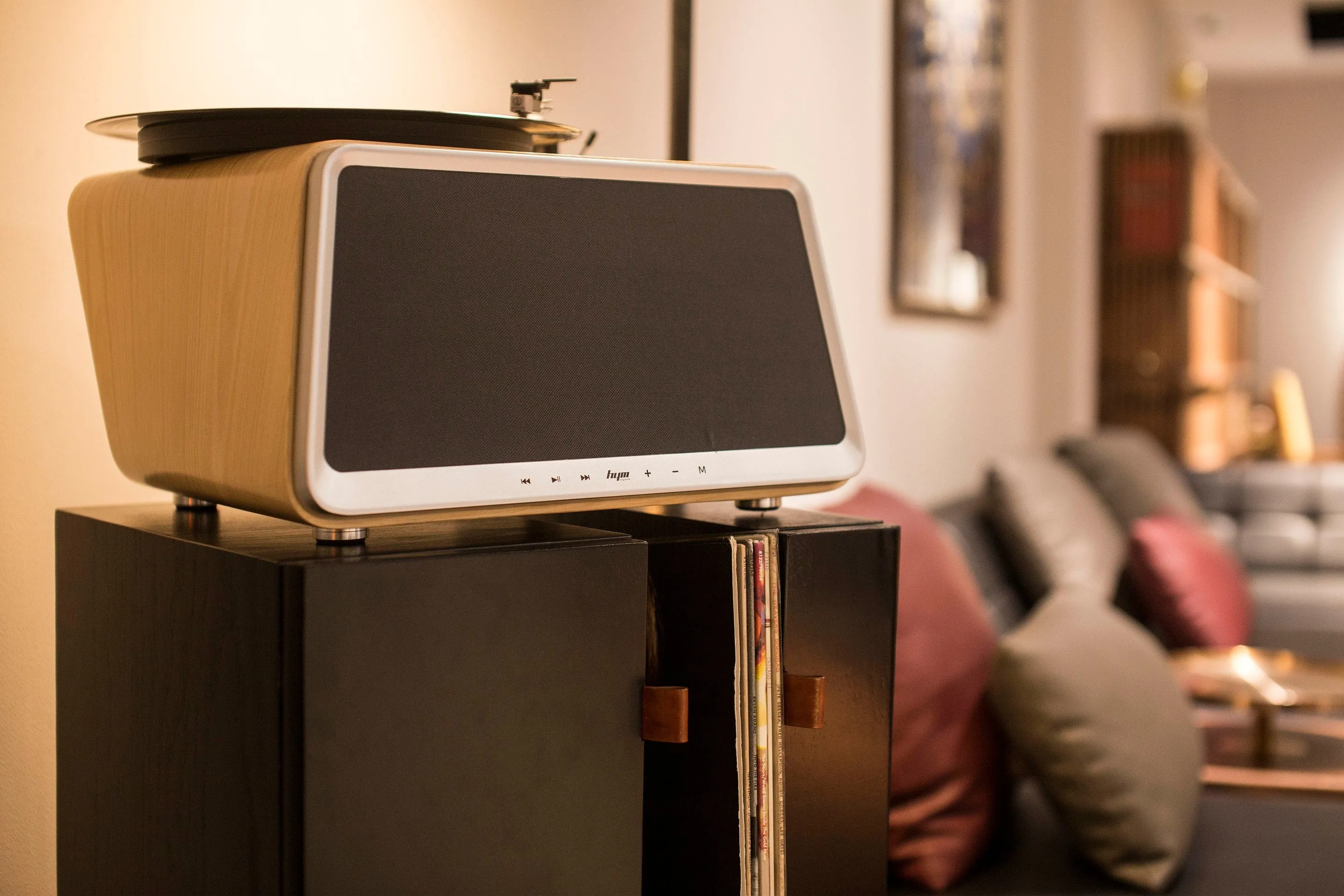 HYM Seed Turntable Speaker
